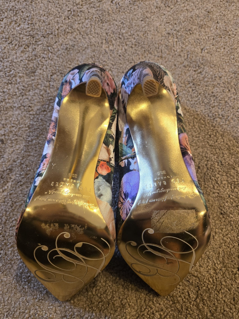 Ted Baker London floral heels in size 38.5 (US 7.5) - Picture 6 of 6